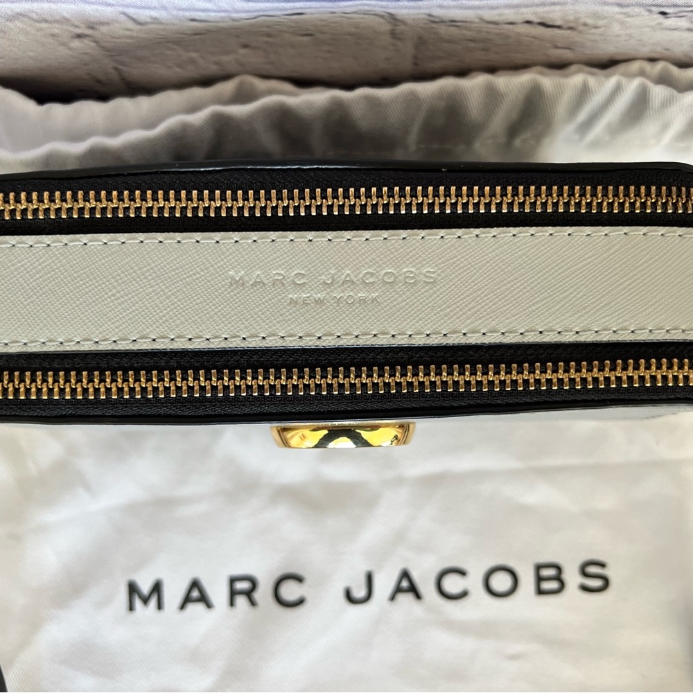 BNWT!  Marc Jacobs THE SNAPSHOT Crossbody Bag (New Rock Grey Multi) - Picture 9 of 11